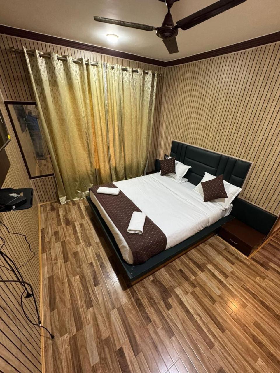 Hotel The Casa Srīnagar 外观 照片