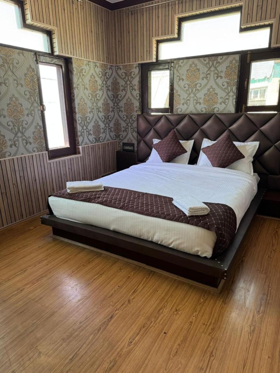 Hotel The Casa Srīnagar 外观 照片